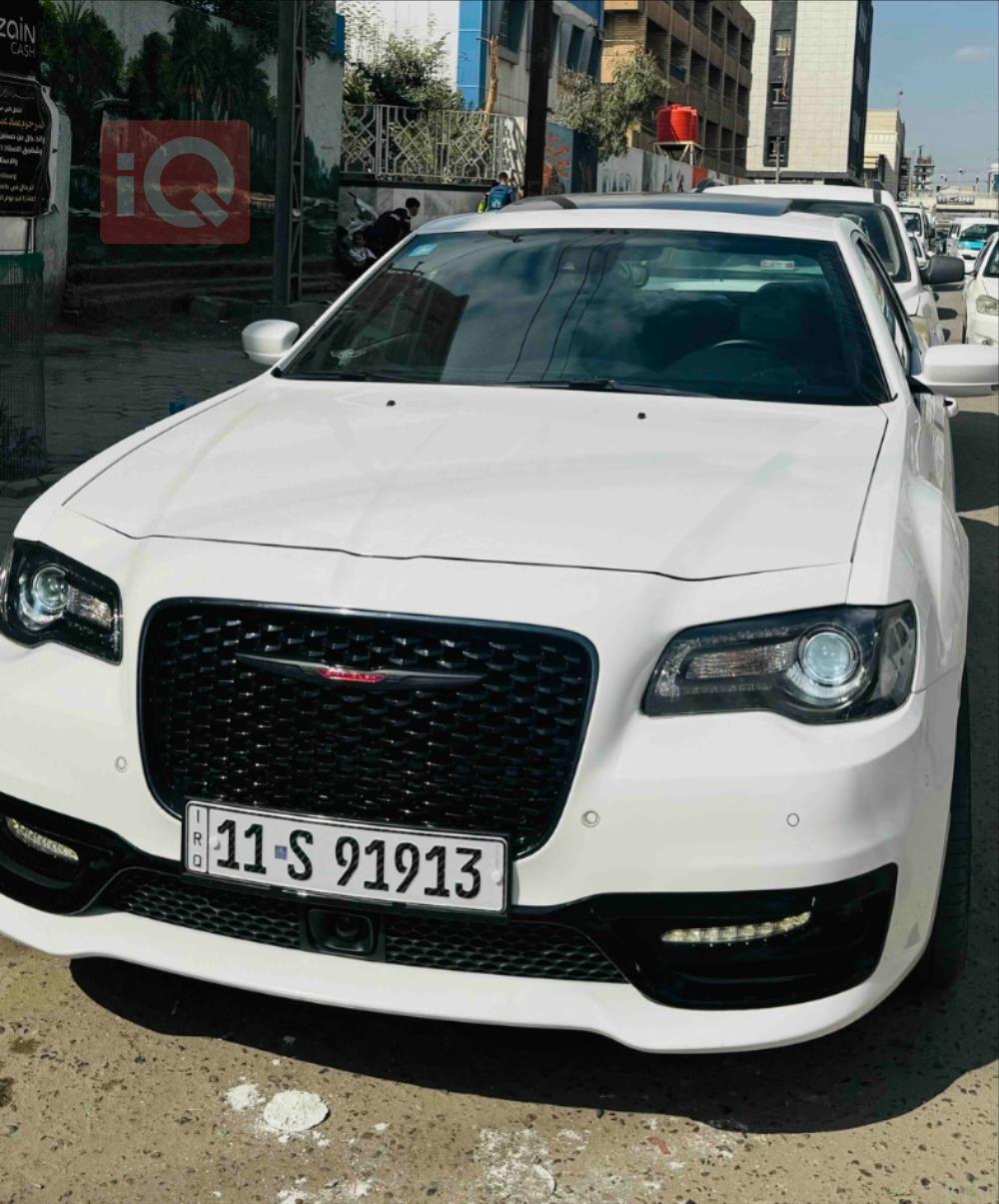 كرايسلر 300
